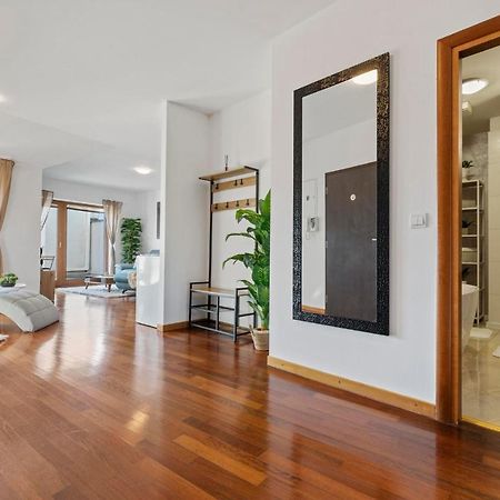 شقة Urban Elegance Retreat براتسيلافا المظهر الخارجي الصورة